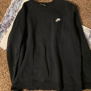 NIKE CREW NECK *missing tag* FEELS BRAND NEW!!